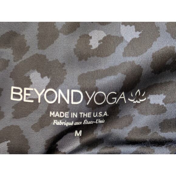 ​Beyond Yoga Lux High Waisted Midi Leggings - Black Leopard Print - Medium - Picture 7 of 9